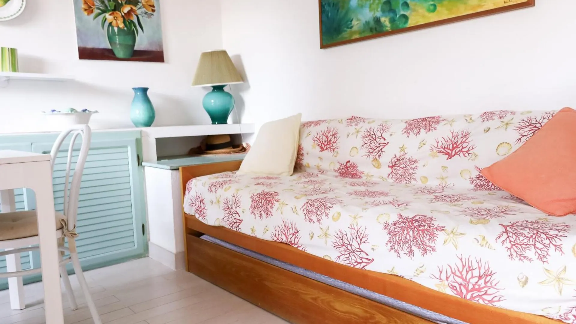 Comfy Flat W/ Pool, Tennis Court & Private Beach! Porto Conte 0*,  Italy